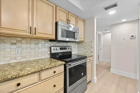 2233 NW 22nd Avenue Stuart FL 34994