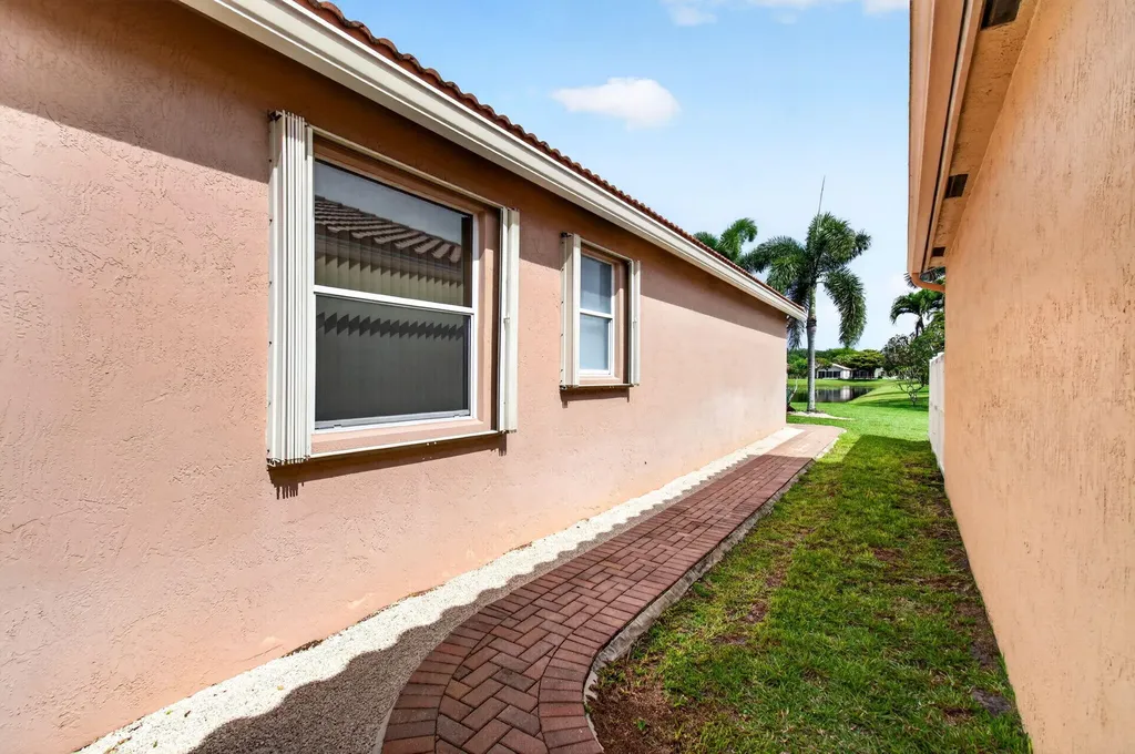 12697 Via Ravenna Boynton Beach FL 33436