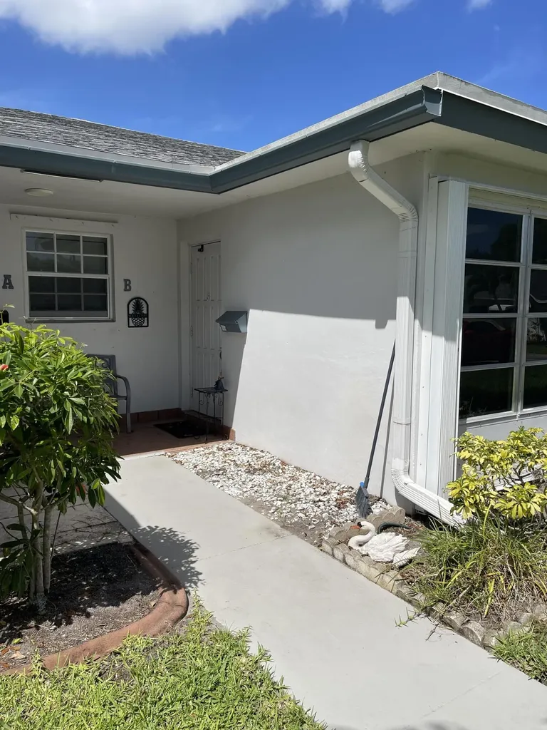 1137 South Drive Delray Beach FL 33445