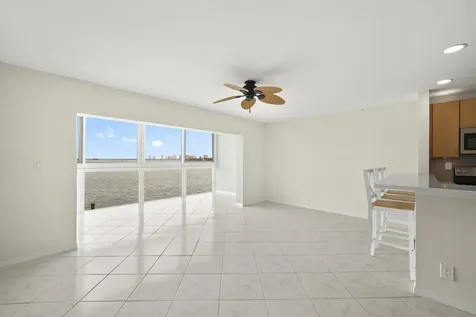 400 Wilma Circle Riviera Beach FL 33404
