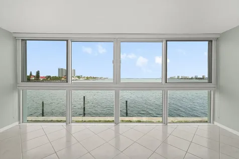 400 Wilma Circle Riviera Beach FL 33404