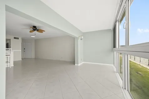 400 Wilma Circle Riviera Beach FL 33404