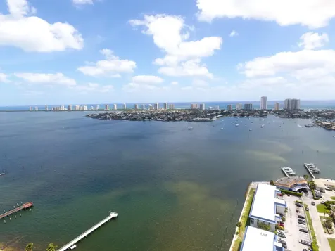 400 Wilma Circle Riviera Beach FL 33404