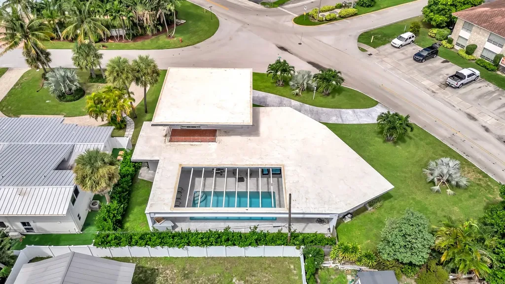 2812 NE 27th Street Lighthouse Point FL 33064