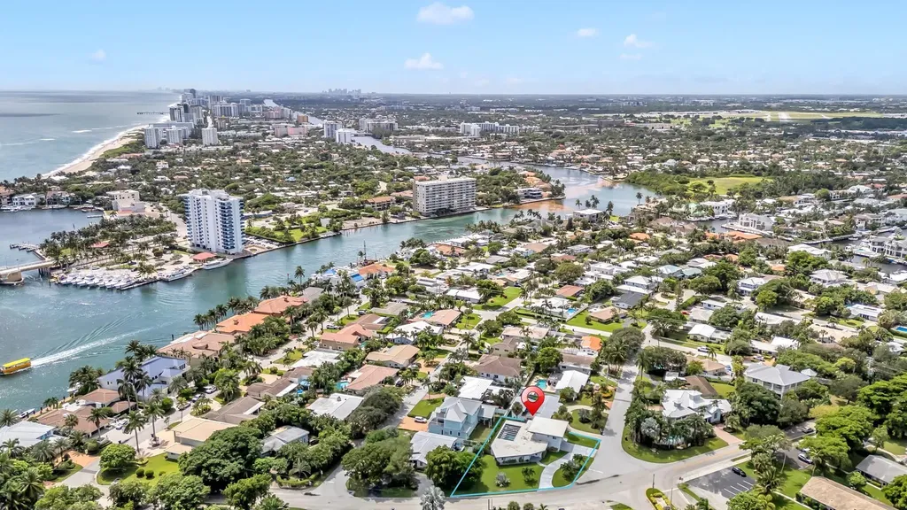 2812 NE 27th Street Lighthouse Point FL 33064