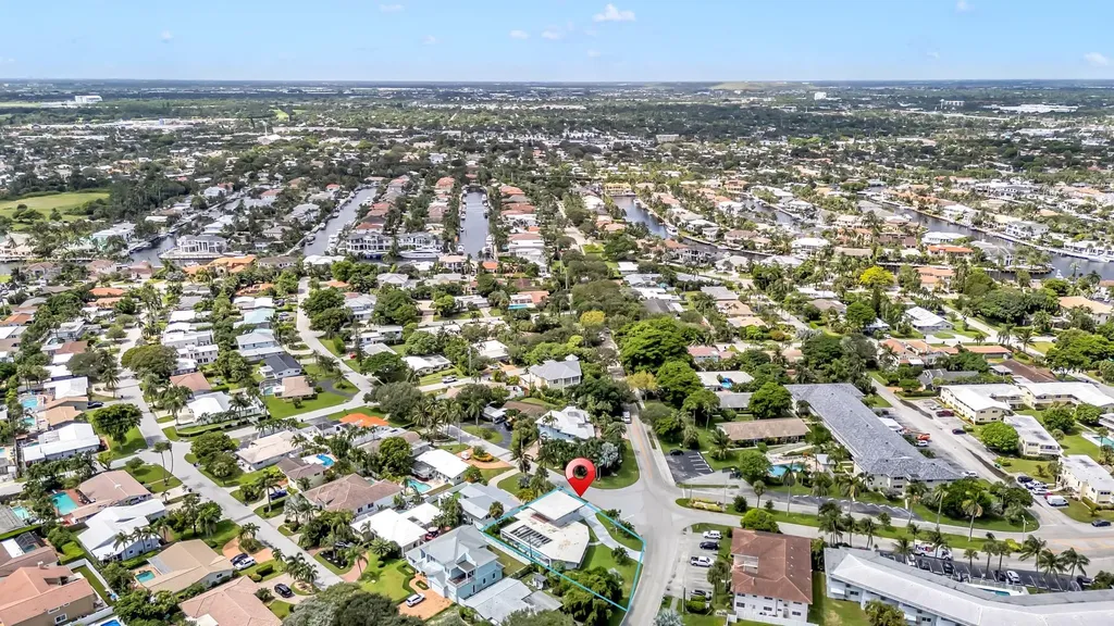 2812 NE 27th Street Lighthouse Point FL 33064