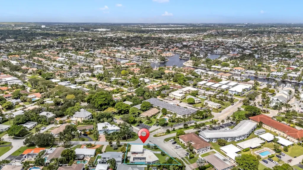 2812 NE 27th Street Lighthouse Point FL 33064