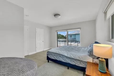 2812 NE 27th Street Lighthouse Point FL 33064