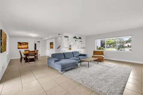 2812 NE 27th Street Lighthouse Point FL 33064