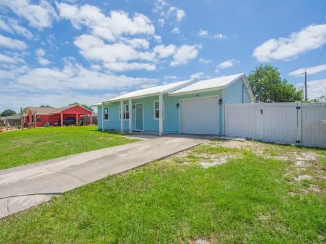 980 SW Connecticut Terrace Port St Lucie FL 34953
