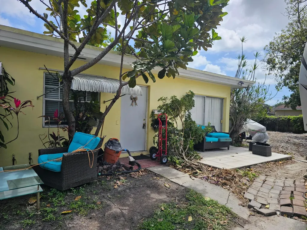 2512 Arthur Street Hollywood FL 33020