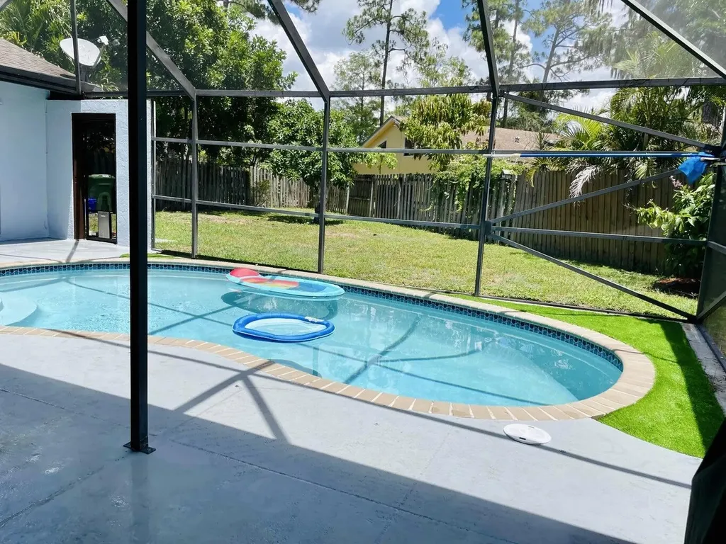 1317 Periwinkle Place Wellington FL 33414