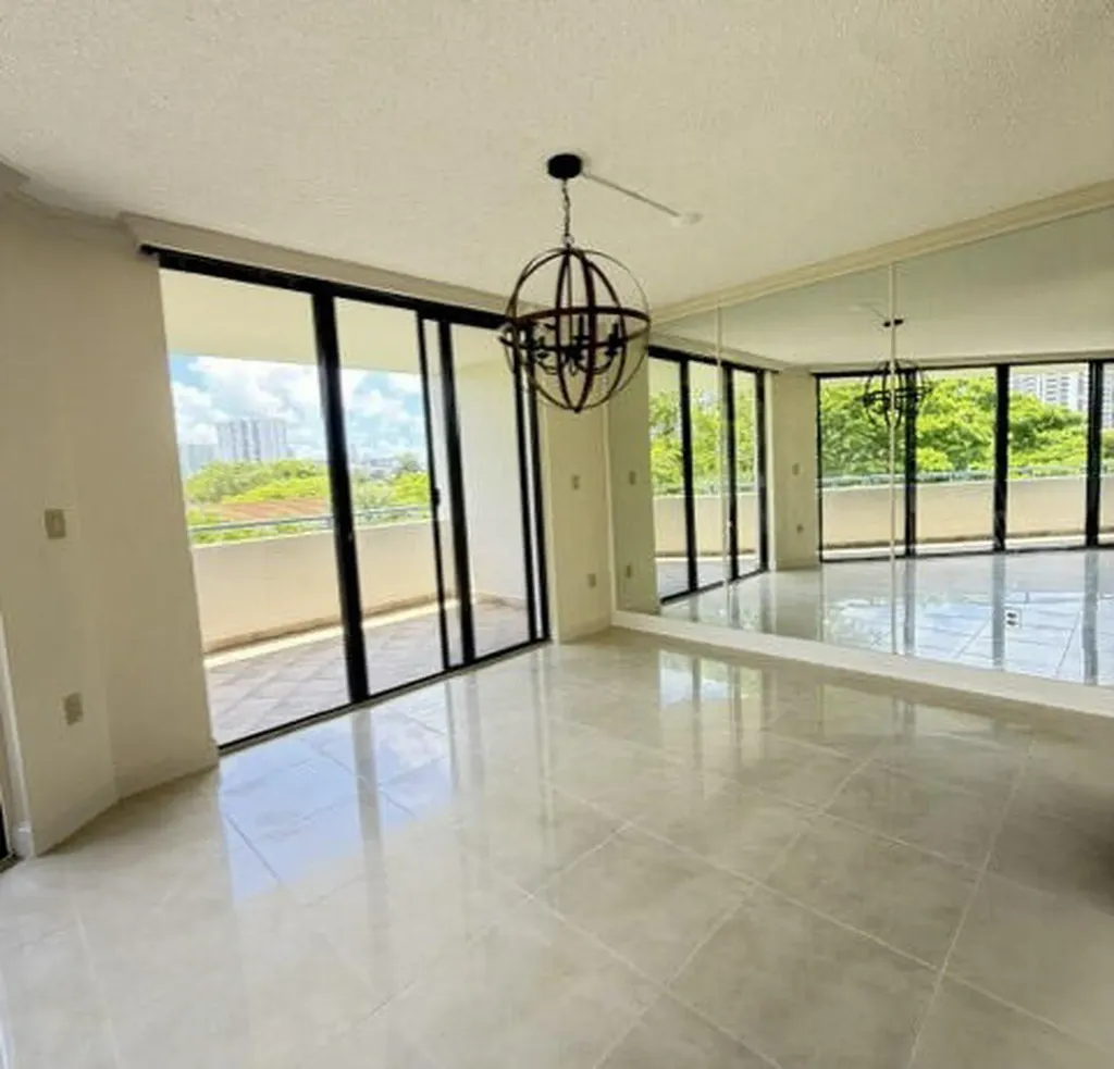 21085 NE 34th Avenue Aventura FL 33180