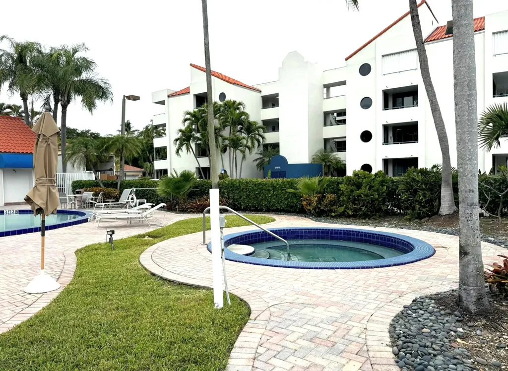 21085 NE 34th Avenue Aventura FL 33180