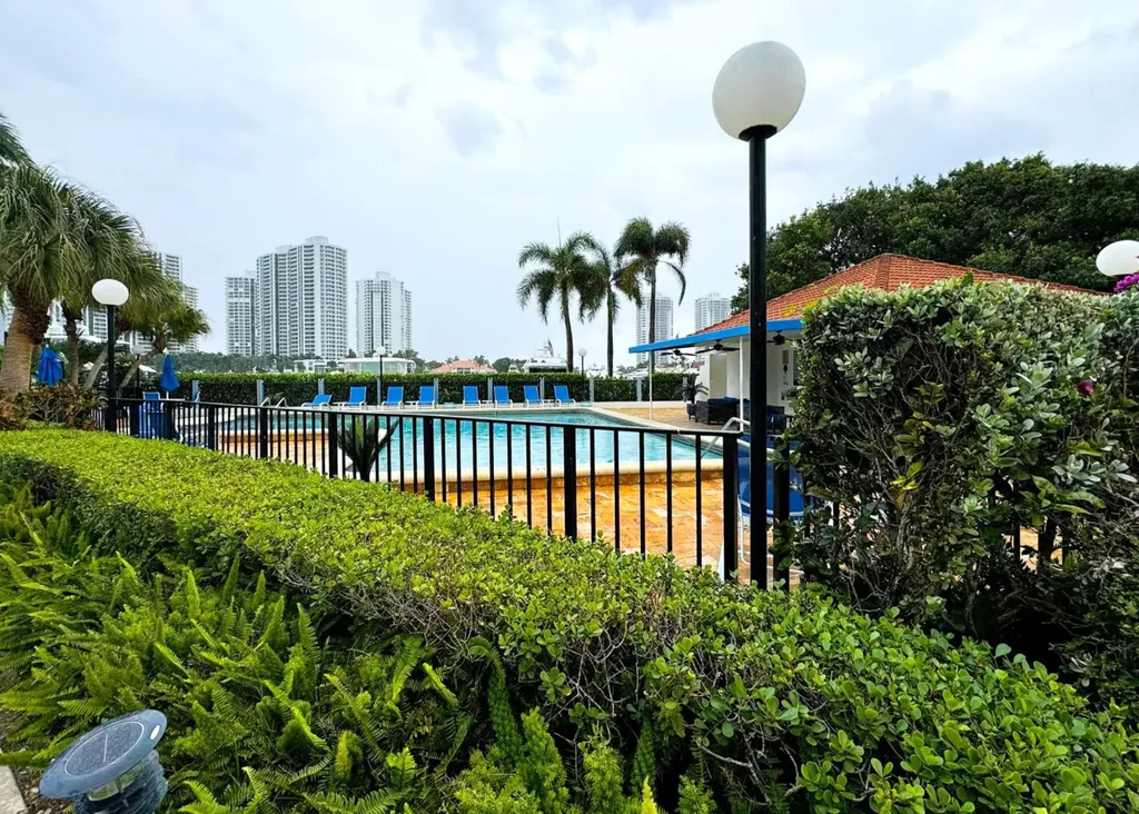 21085 NE 34th Avenue Aventura FL 33180
