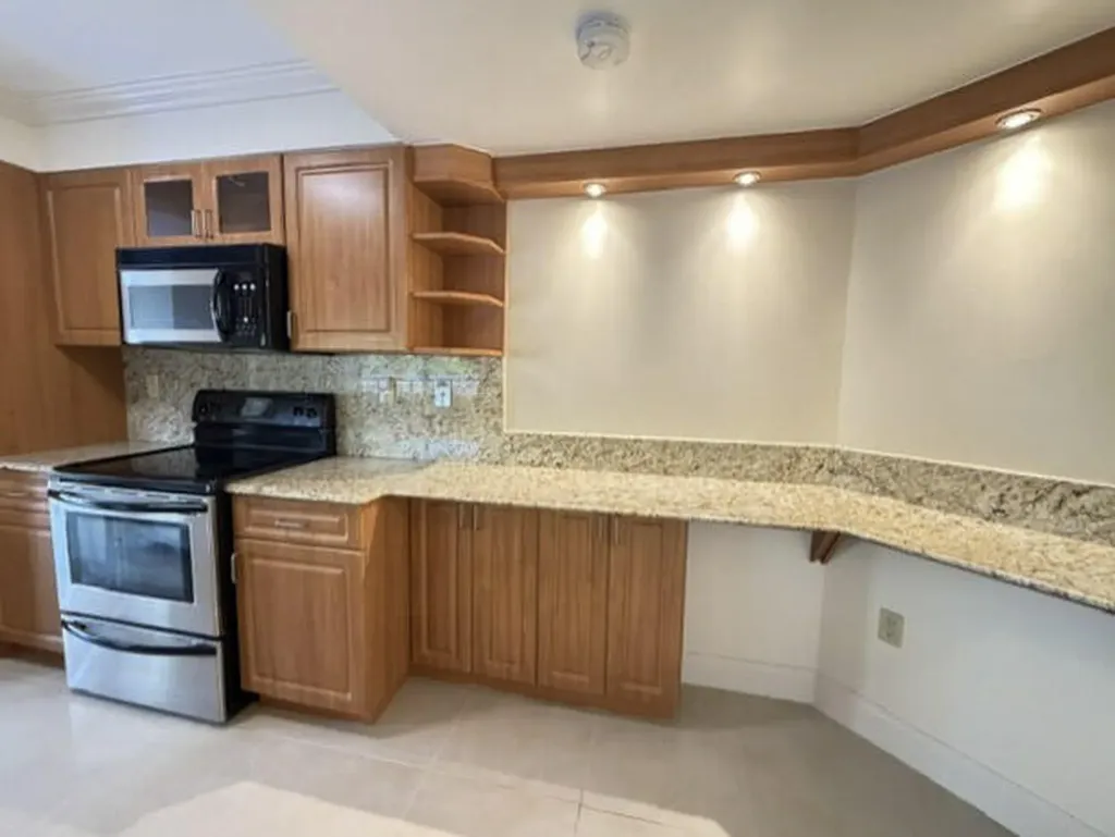 21085 NE 34th Avenue Aventura FL 33180