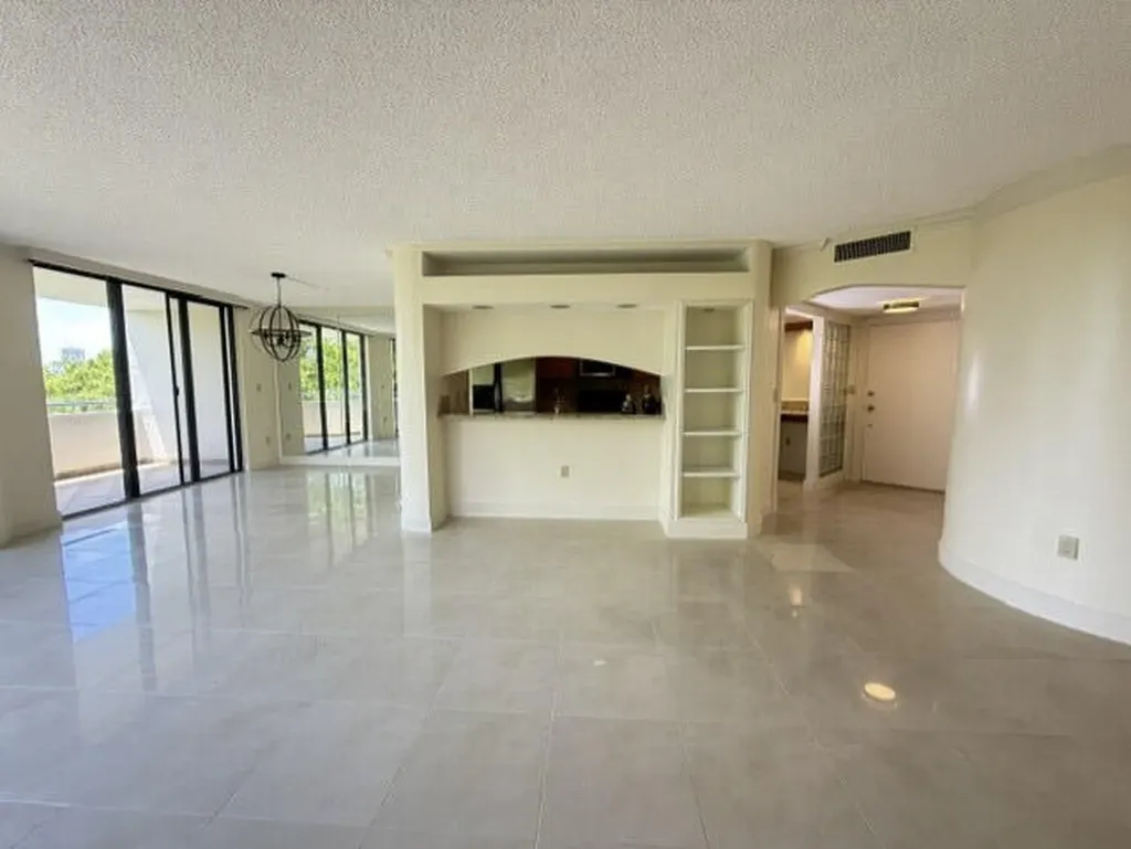 21085 NE 34th Avenue Aventura FL 33180