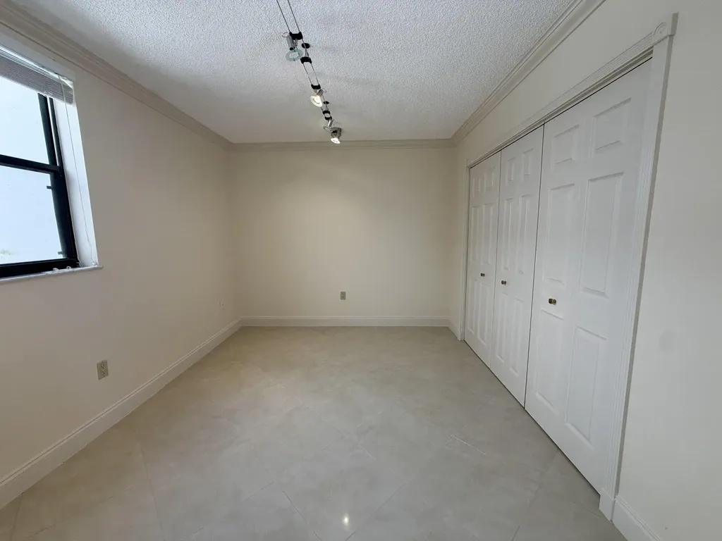 21085 NE 34th Avenue Aventura FL 33180