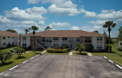 1217 S Lakes End Drive Fort Pierce FL 34982