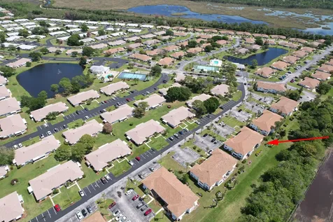 1217 S Lakes End Drive Fort Pierce FL 34982