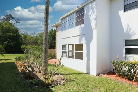 1217 S Lakes End Drive Fort Pierce FL 34982