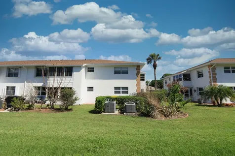 1217 S Lakes End Drive Fort Pierce FL 34982