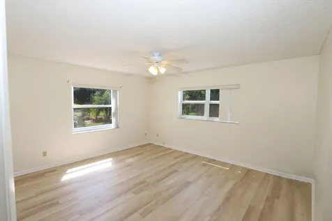 1217 S Lakes End Drive Fort Pierce FL 34982