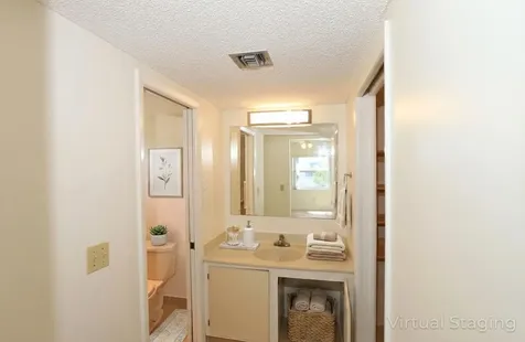 1217 S Lakes End Drive Fort Pierce FL 34982