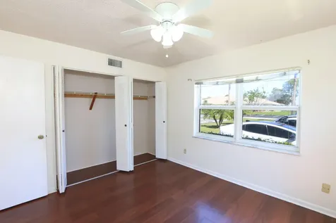 1217 S Lakes End Drive Fort Pierce FL 34982