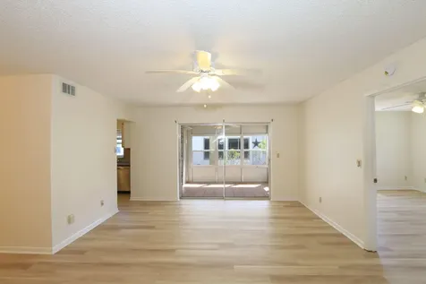 1217 S Lakes End Drive Fort Pierce FL 34982