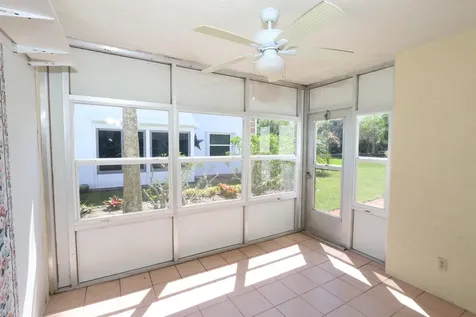 1217 S Lakes End Drive Fort Pierce FL 34982