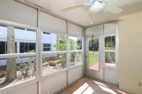 1217 S Lakes End Drive Fort Pierce FL 34982
