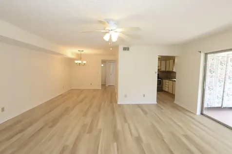 1217 S Lakes End Drive Fort Pierce FL 34982