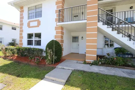 1217 S Lakes End Drive Fort Pierce FL 34982