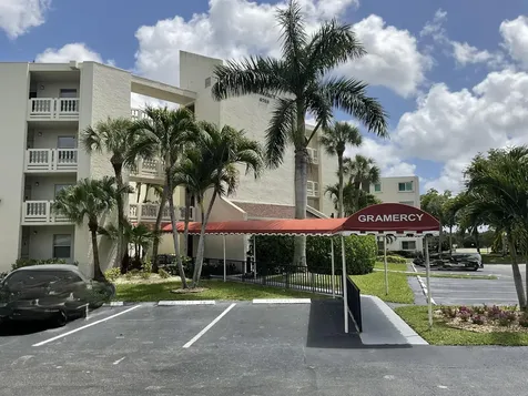 6768 N 10th Avenue N Lake Worth FL 33467
