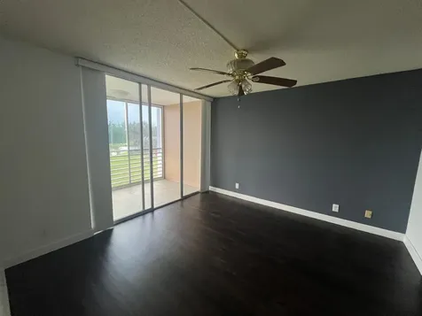 9441 Live Oak Place Davie FL 33324