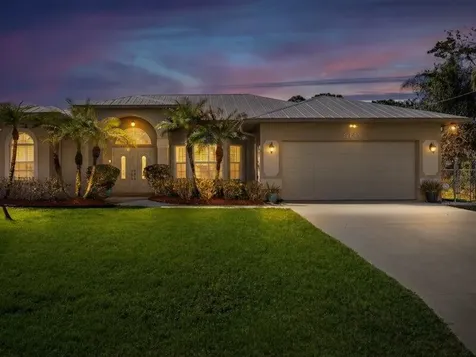 6148 NW Gaylord Terrace Port St Lucie FL 34986