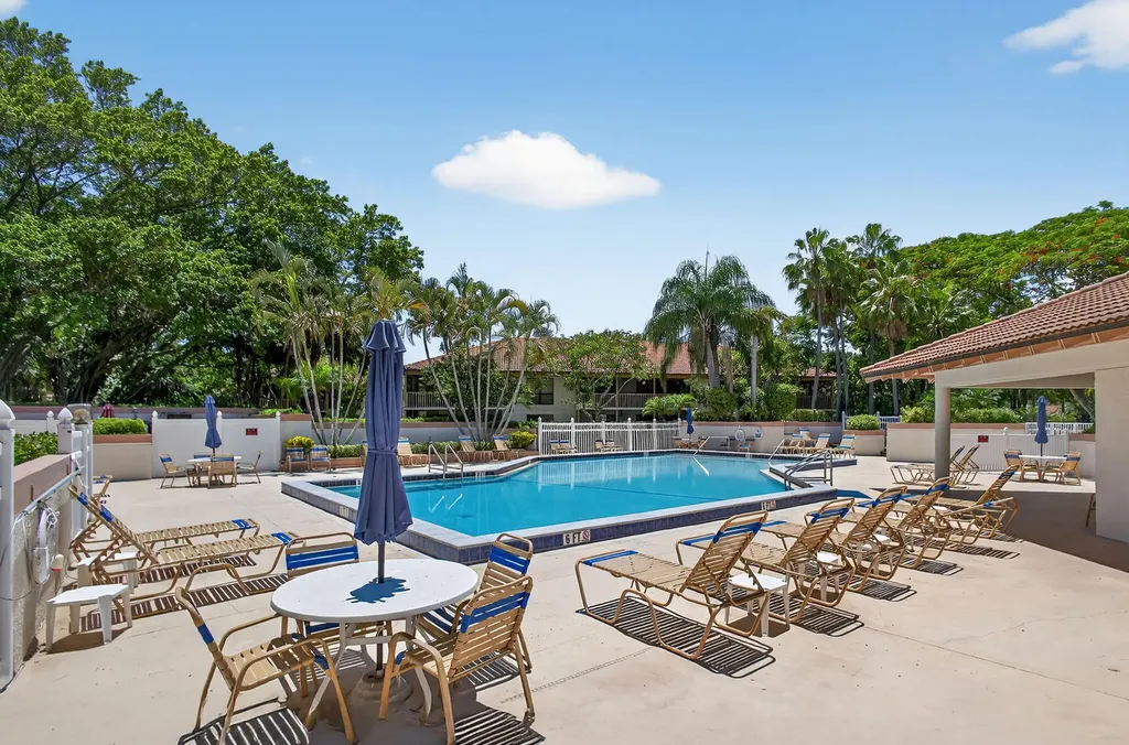 112 Brackenwood Road Palm Beach Gardens FL 33418