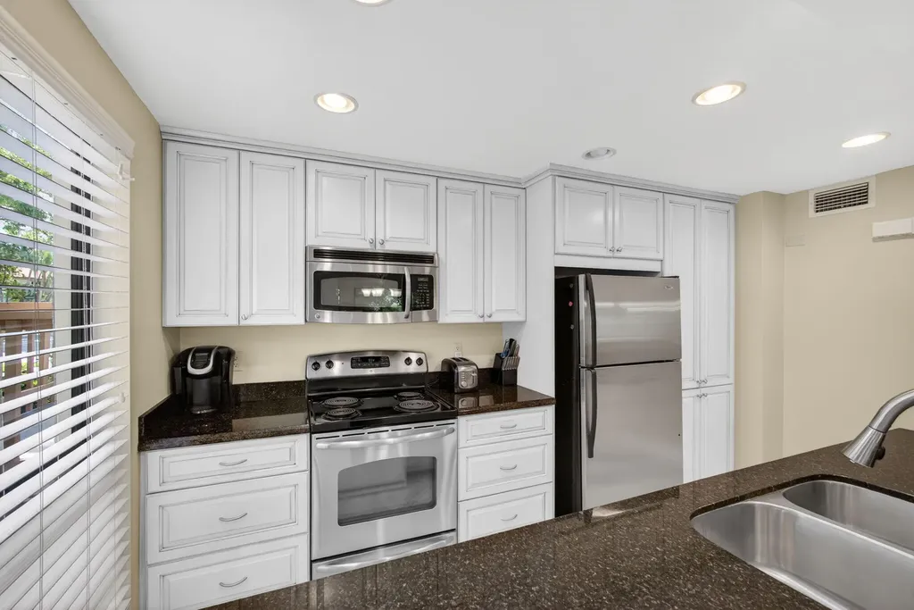 112 Brackenwood Road Palm Beach Gardens FL 33418