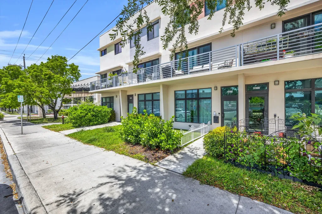 1110 Lucerne Avenue Lake Worth FL 33460