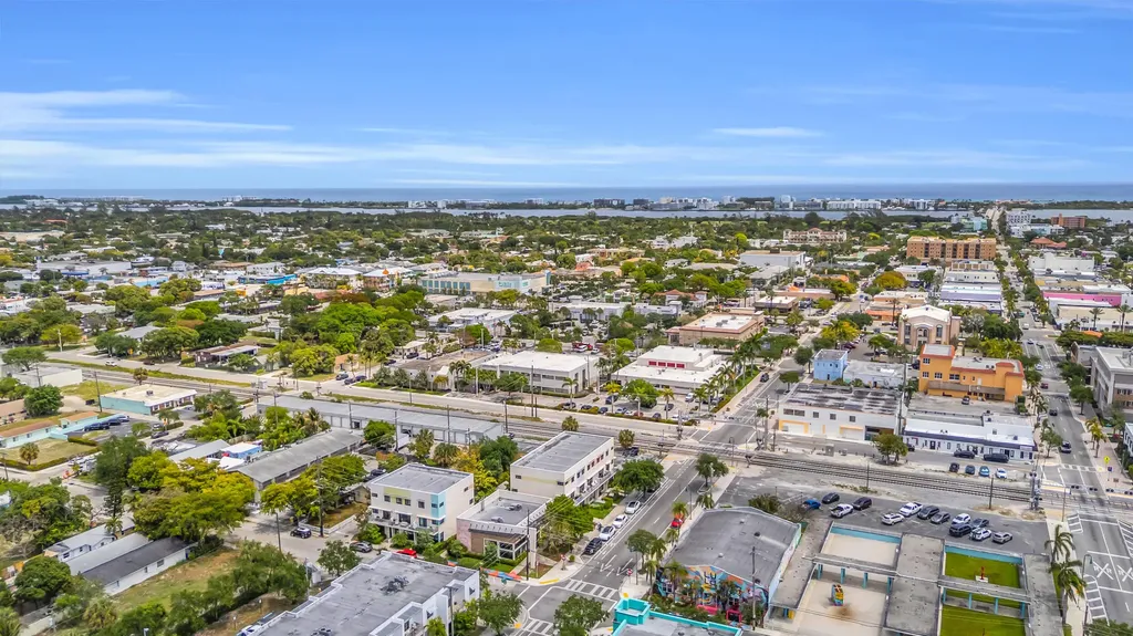 1110 Lucerne Avenue Lake Worth FL 33460