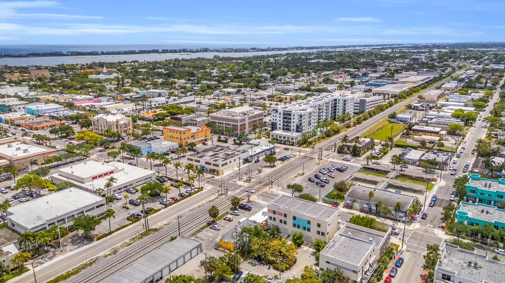 1110 Lucerne Avenue Lake Worth FL 33460