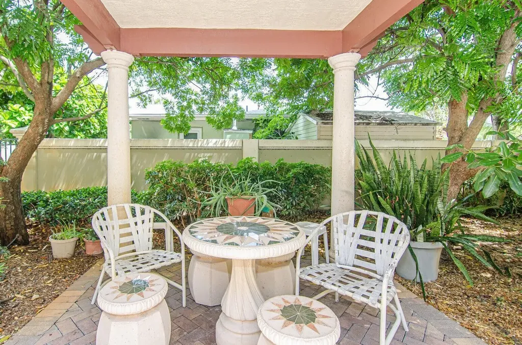 531 S Federal Highway Lake Worth Beach FL 33460