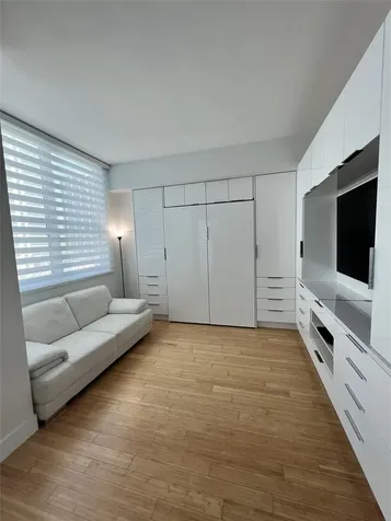 133 NE 2nd Avenue Miami FL 33132