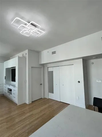 133 NE 2nd Avenue Miami FL 33132