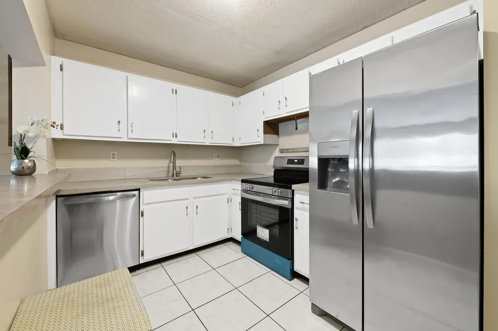 4278 NW 89th Avenue Coral Springs FL 33065