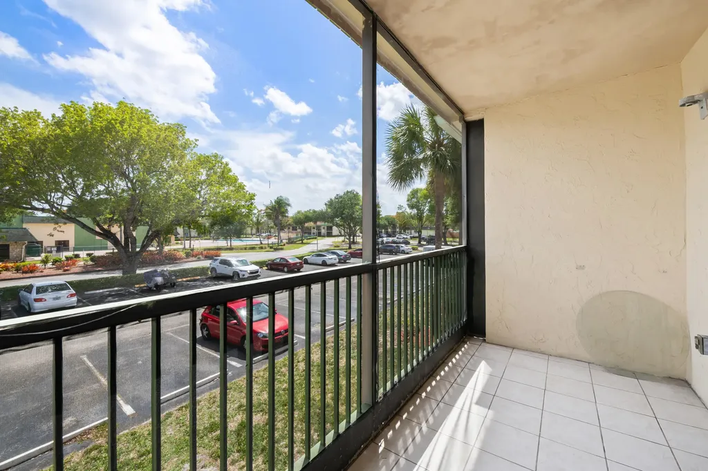 4278 NW 89th Avenue Coral Springs FL 33065