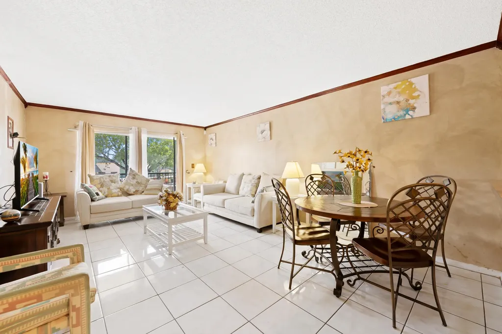 4278 NW 89th Avenue Coral Springs FL 33065