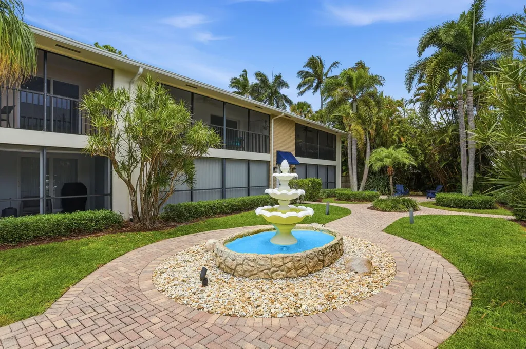 807 NE 1st Street Delray Beach FL 33483