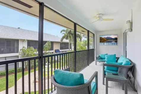 807 NE 1st Street Delray Beach FL 33483